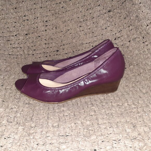 COLE HAAN-Air Tali-Maroon Patent Leather Peep Toe Wedge-Sz 9B-Excellent - Picture 2 of 8